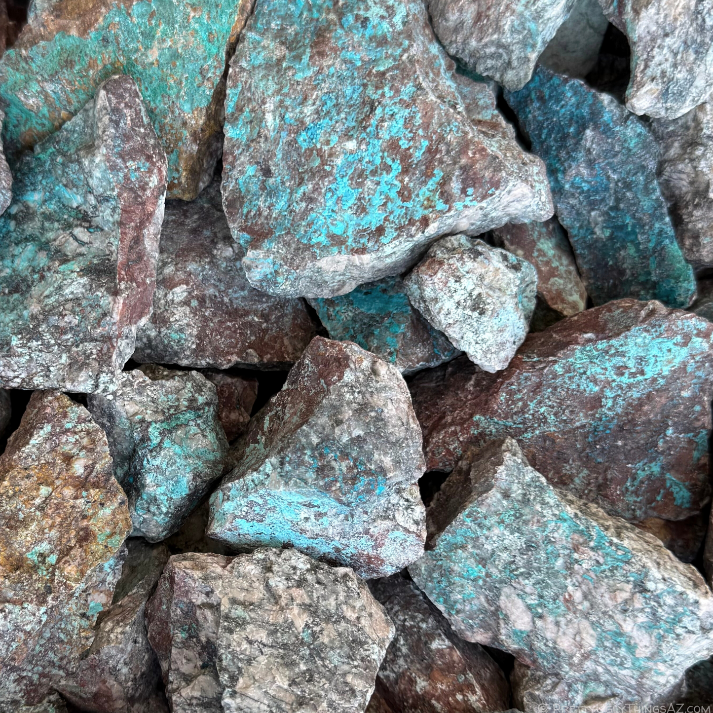 A pile of mixed medium and small sized kino pieces with good blue color.