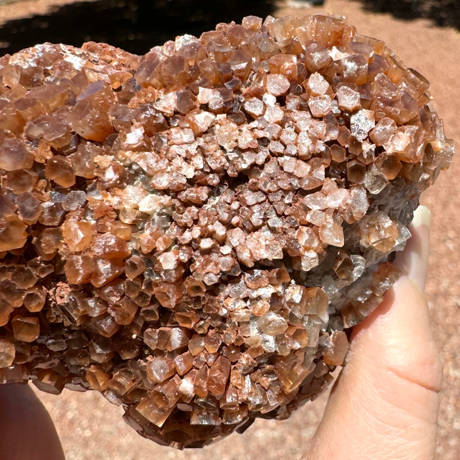 Detail of one of the patches of broken crystals of the piece, with ends appearing white and highlighting the pseudo-hexagonal growth form.