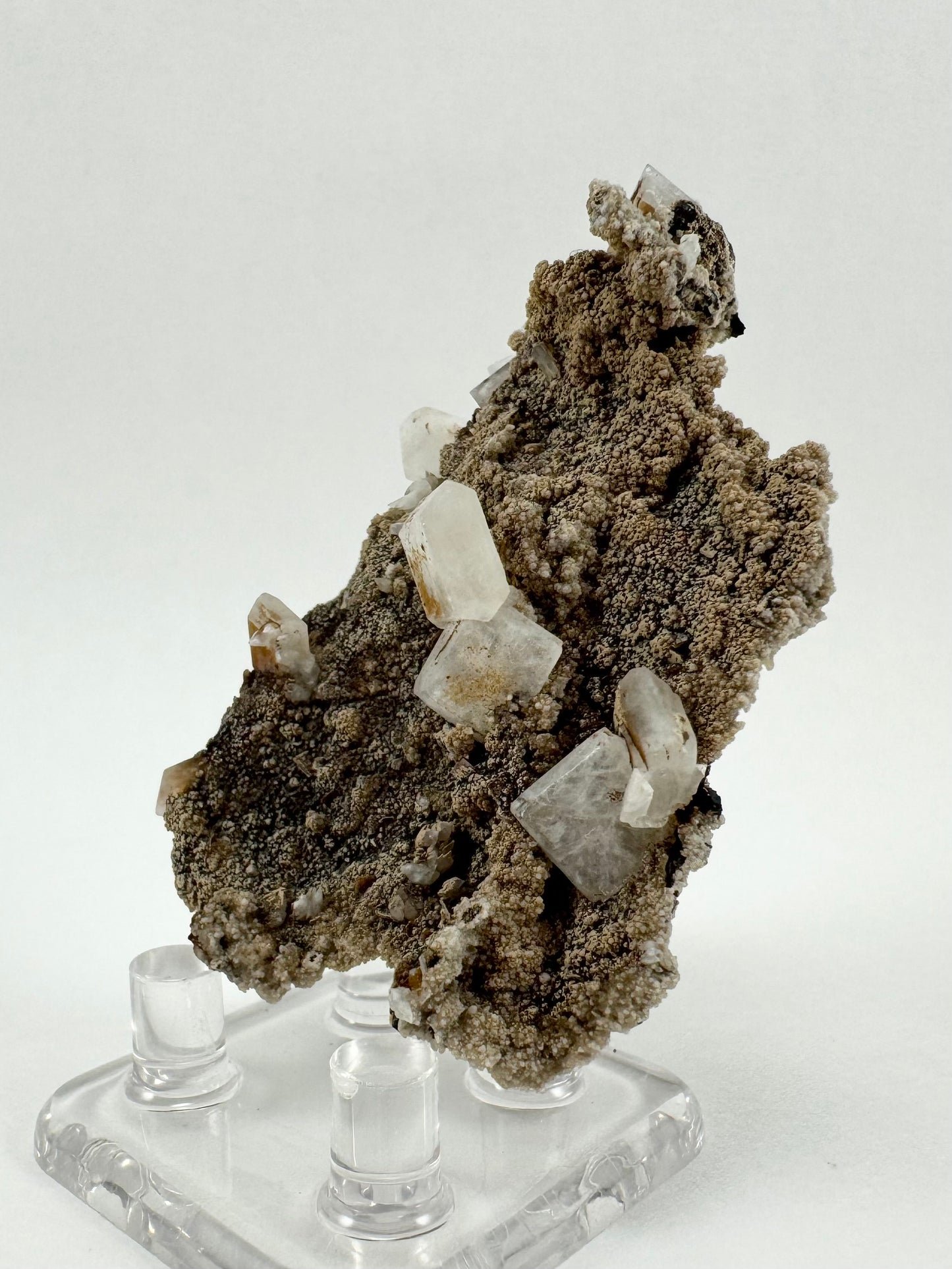 Angled view of the front of the specimen, showing the larger of the intersecting crystals is quite thick.